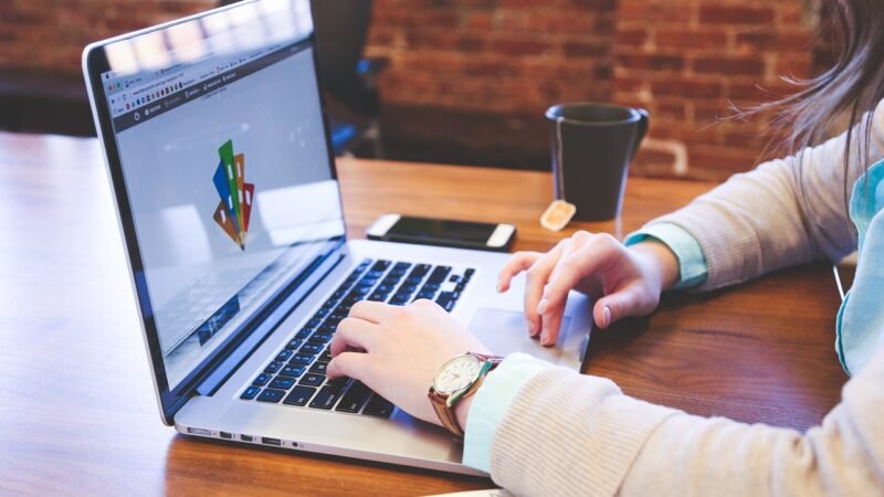 How To Attract Young Professionals with Creative Benefits