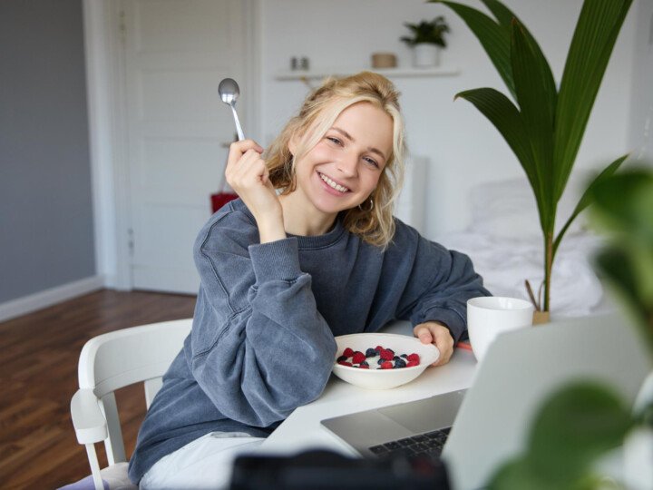 Here’s How You Can Start to Save Money While Living a Healthier Life