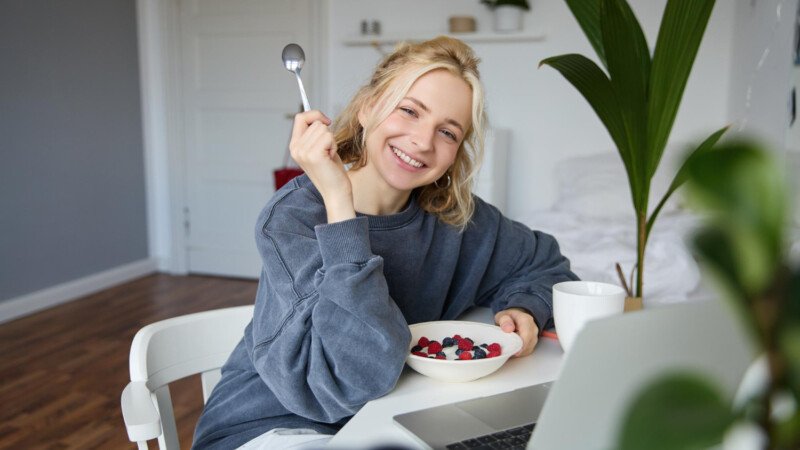 Here’s How You Can Start to Save Money While Living a Healthier Life